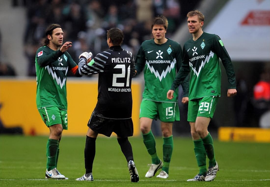 九游官网-包含门兴格拉德巴赫训练开放日，关键时刻官宣签约引欢呼，德甲在即，球探报告显示潜力的词条